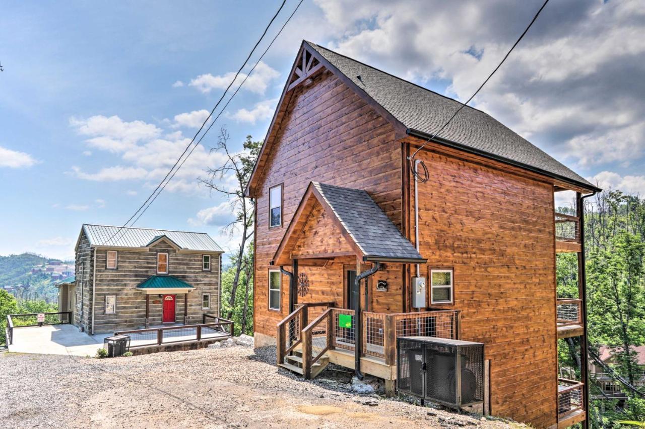 Modern With Hot Tub And Game In Gatlinburg! Gatlinburg