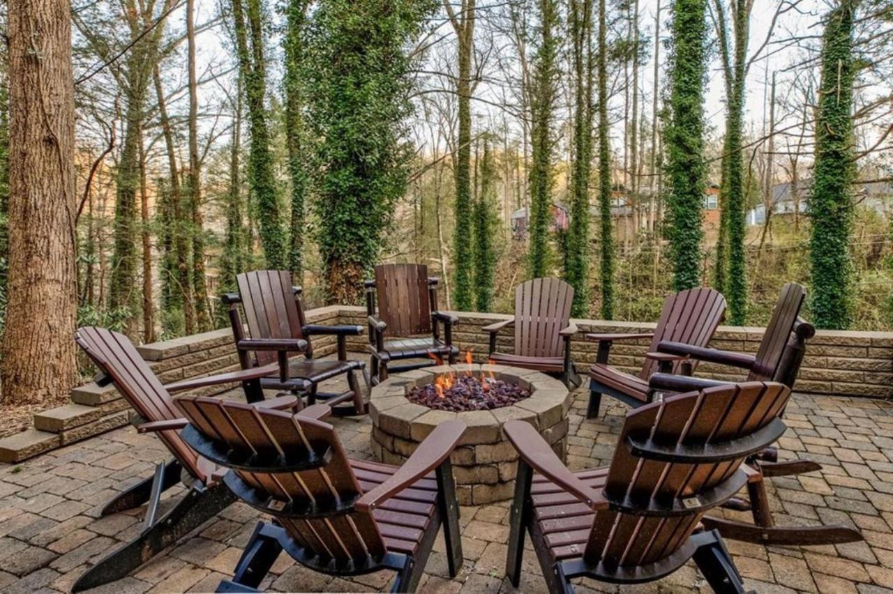 Laural Manor Located In Downtown Holiday home *