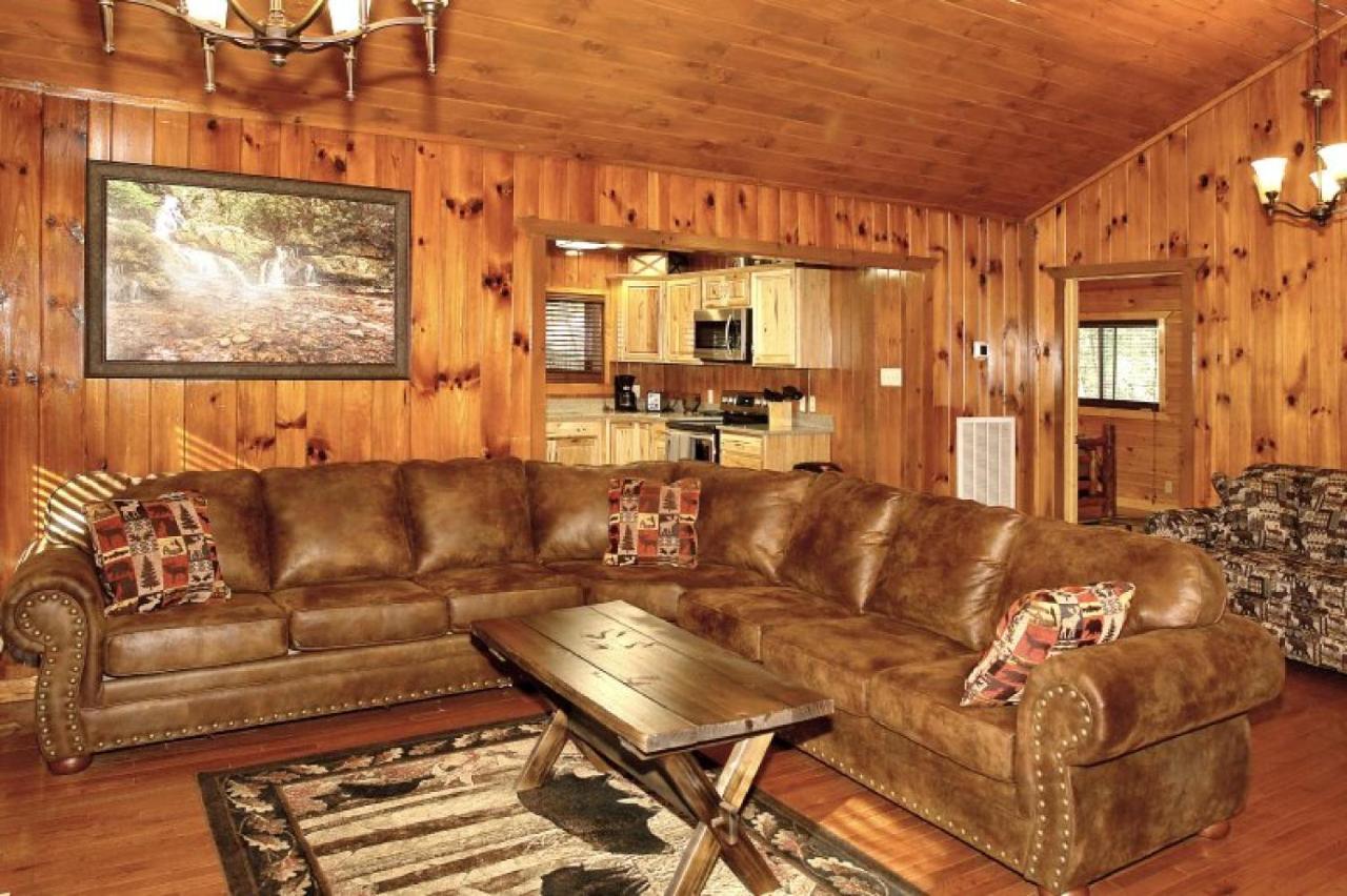 Laural Manor Located In Downtown Holiday home