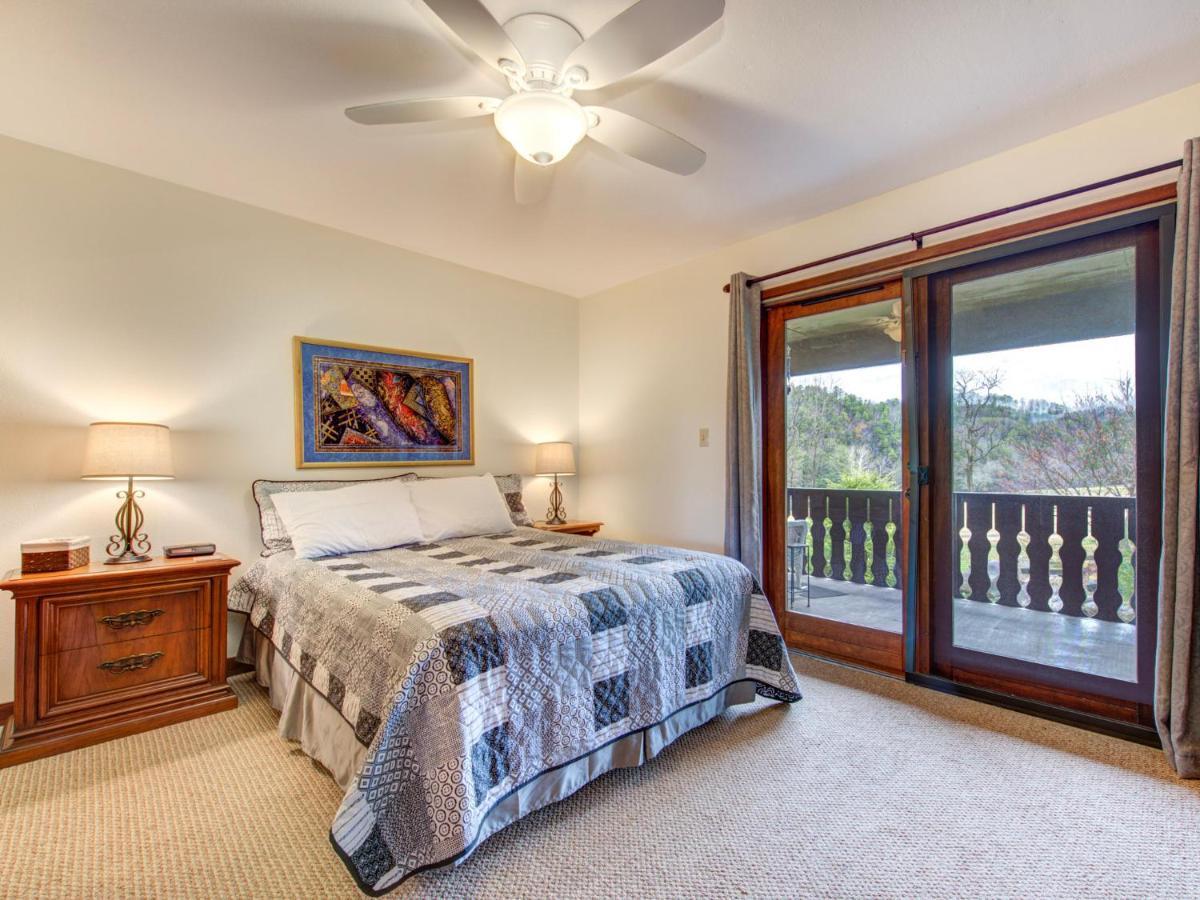 Nana's Retreat, 2 Bedrooms, Pool, Golf, Pet Friendly, Sleeps 6 Apartment *