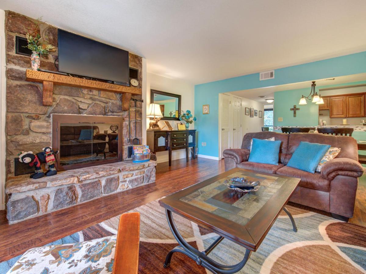 Nana's Retreat, 2 Bedrooms, Pool, Golf, Pet Friendly, Sleeps 6 Gatlinburg