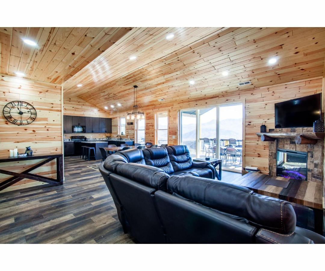 Sky Ridge Mountain View Wheelchair Accessible And Swim Holiday home Gatlinburg