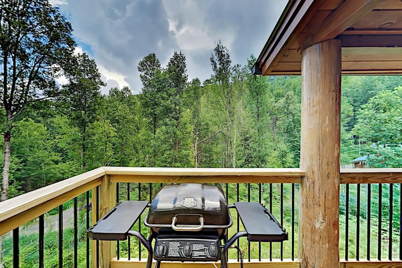 Mountain Wolf's Gatlinburg
