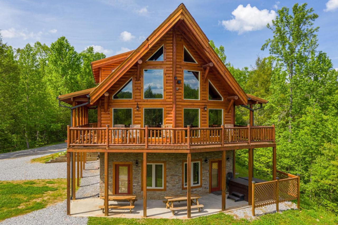 Ridge View Nature And Mountain View - Hot Tub - Firepit - Yard - Games Holiday home Gatlinburg
