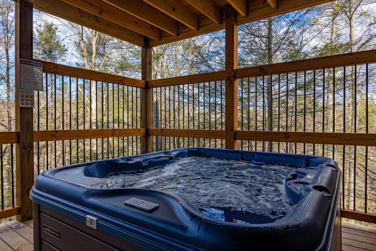 Holiday home Mountain Sunrise Pool