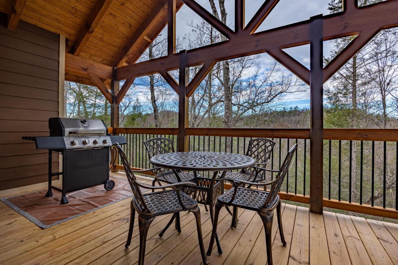 Holiday home Mountain Sunrise Pool