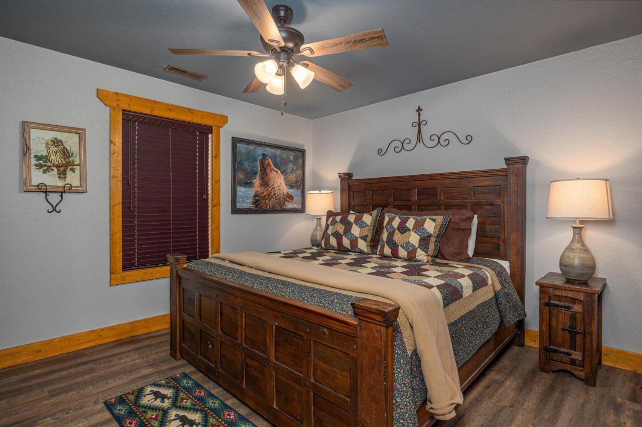 Mountain Sunrise Pool Holiday home Gatlinburg