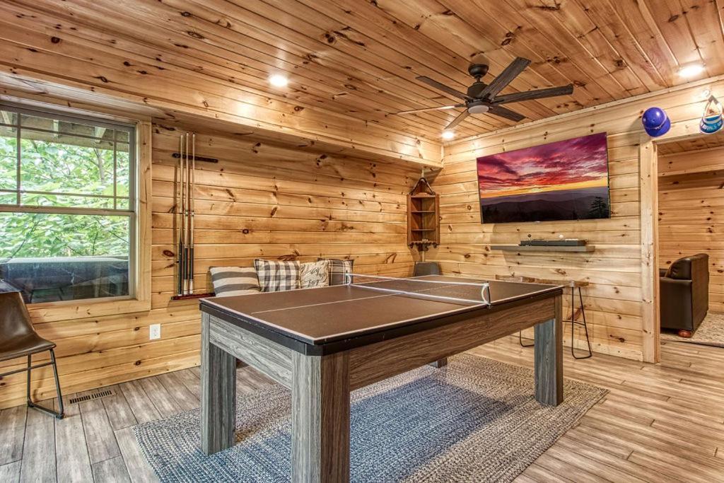 Appalachian Lookout-hot Tub, 1089 Of Free Attraction Tickets For Each Paid Day, Dollywood And More! * Gatlinburg