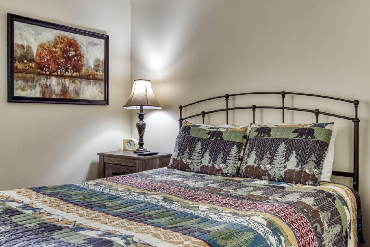 Towers Unit 501 - Great Location! Close To Town! Apartment