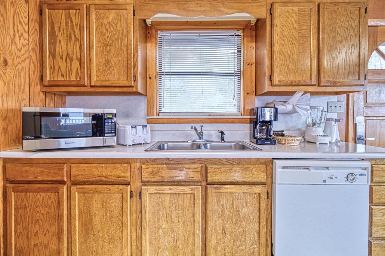 Park View 2, 2 Bedrooms, Mountain View, Hot Tub, Sleeps 4 Holiday home