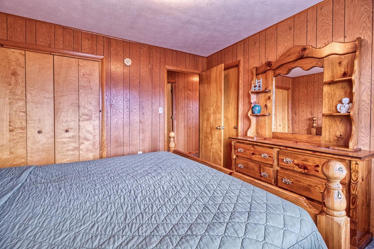 Holiday home Park View 2, 2 Bedrooms, Mountain View, Hot Tub, Sleeps 4