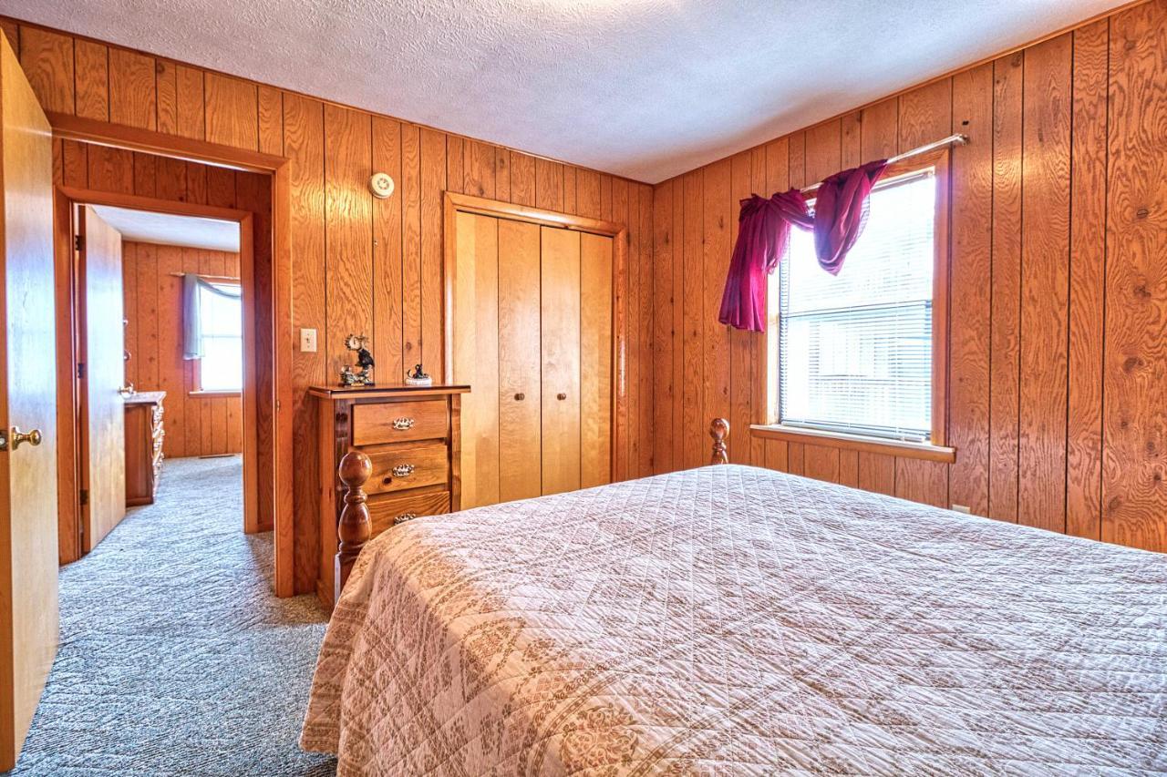 Park View 2, 2 Bedrooms, Mountain View, Hot Tub, Sleeps 4 Holiday home Gatlinburg