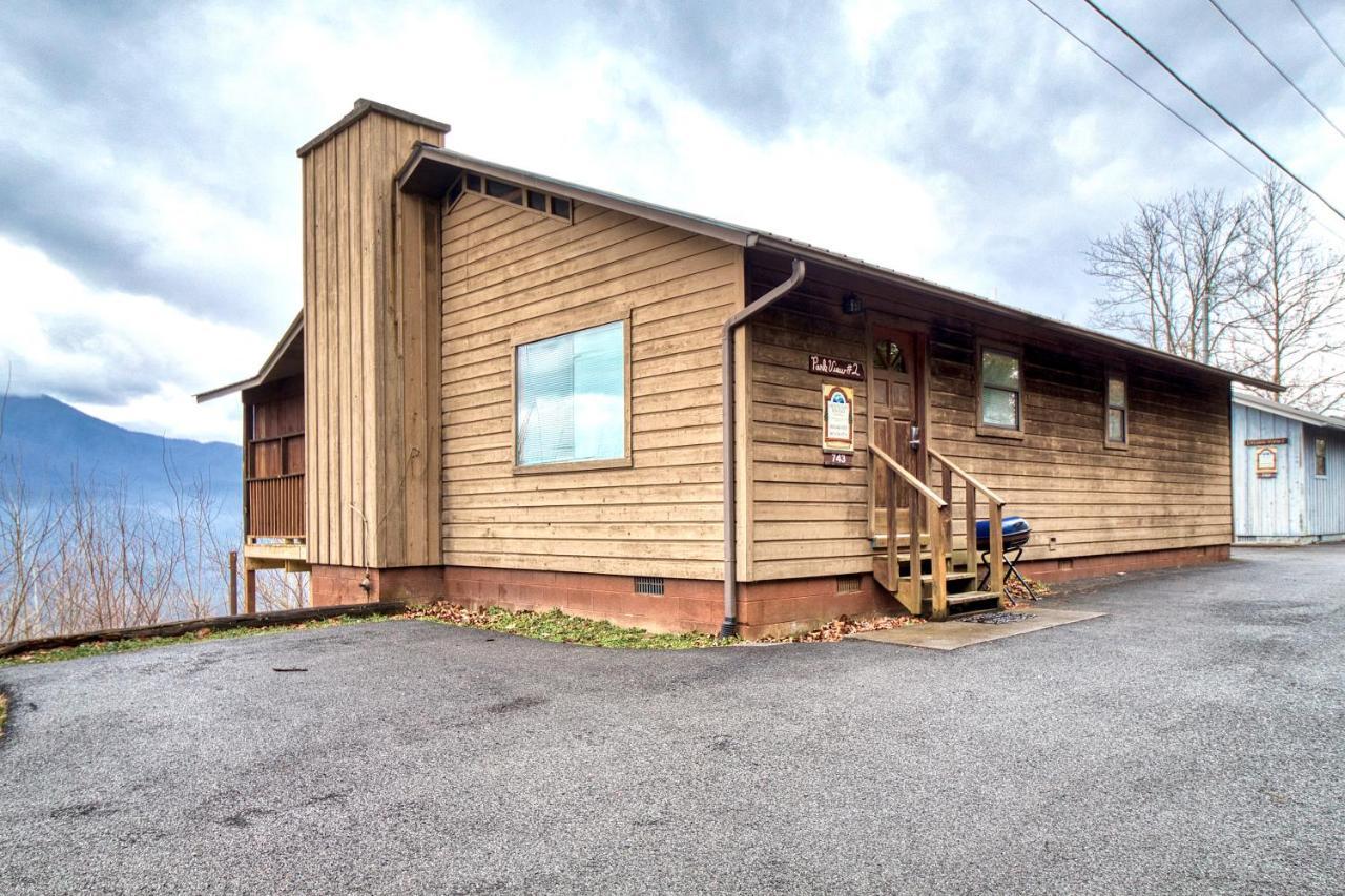 Holiday home Park View 2, 2 Bedrooms, Mountain View, Hot Tub, Sleeps 4 *