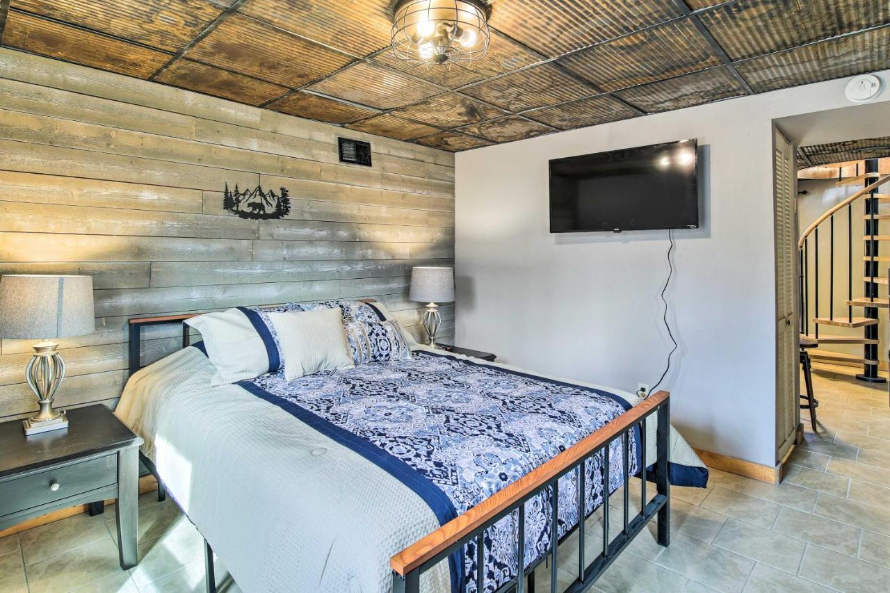 Mountain With Hot Tub, Deck And Games Holiday home Gatlinburg