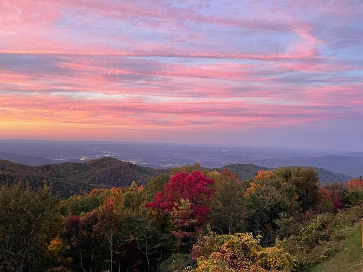 2 Master - Phenomenal Views - Alpine Summit * Gatlinburg