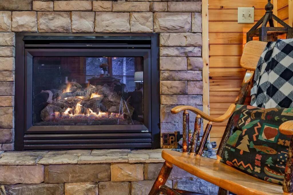 Holiday home Stunning Mountain W/ Views Gatlinburg