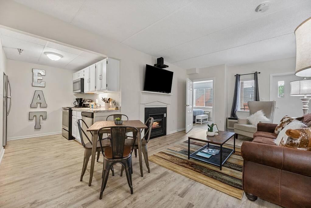 Peaceful Downtown - 10 Mins Walk To Main Strip Apartment Gatlinburg