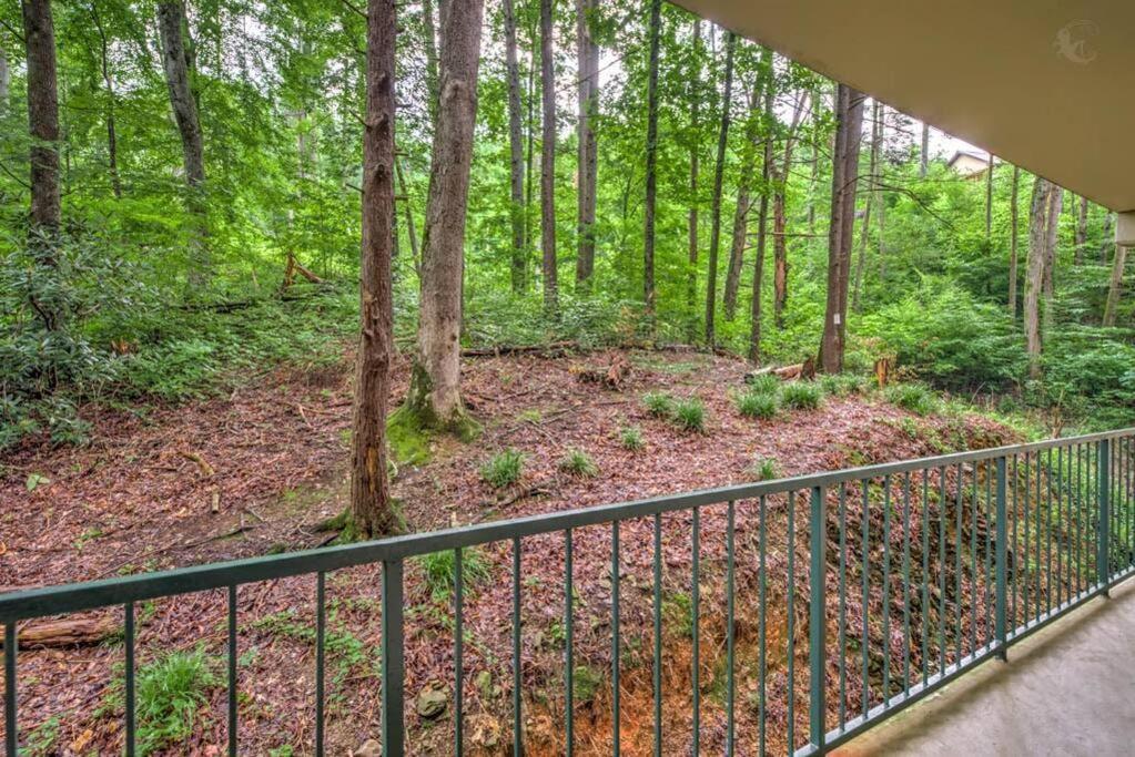 Peaceful Downtown - 10 Mins Walk To Main Strip Apartment