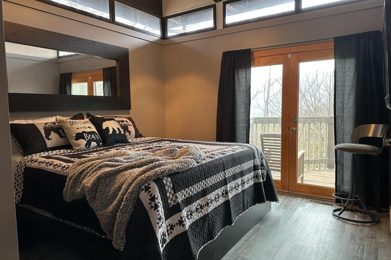 5 Bear Chalet Holiday home *