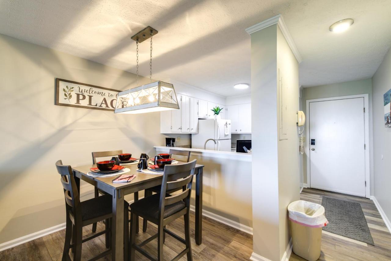 Apartment Cozy With Pool Access!