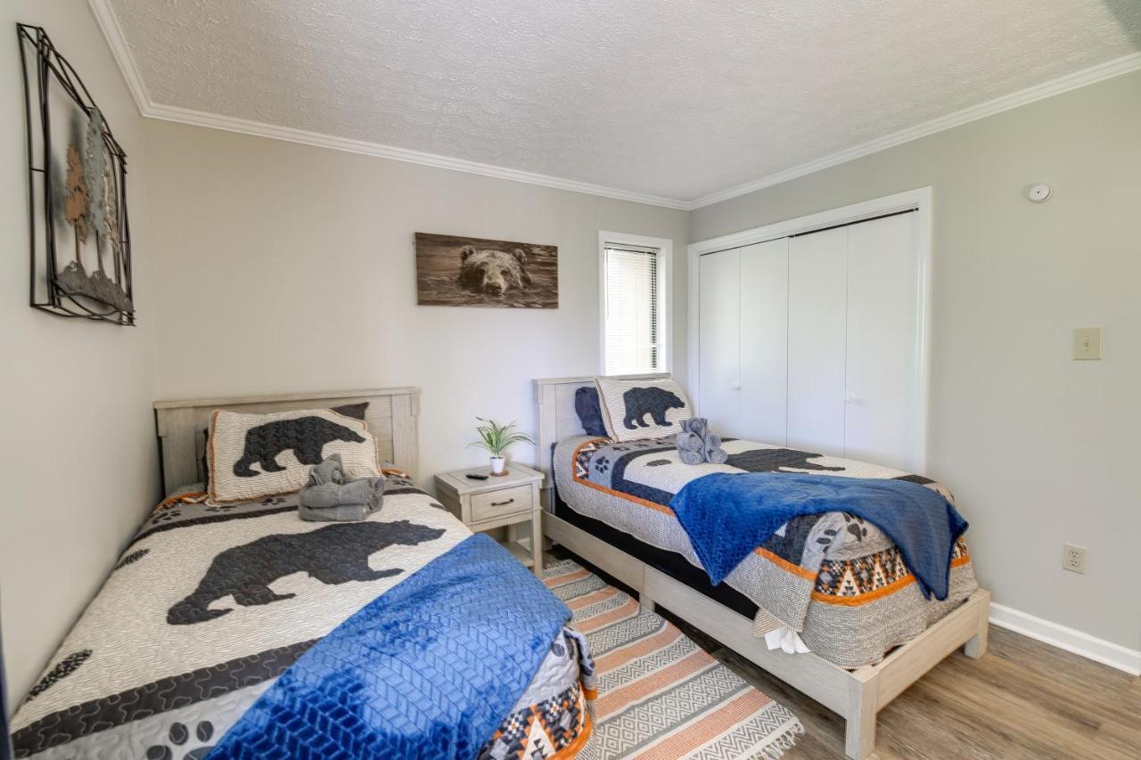 Cozy With Pool Access! Apartment Gatlinburg
