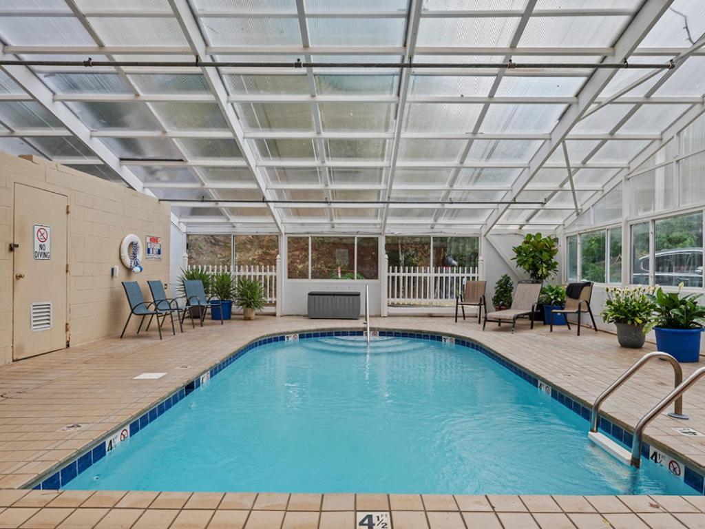 Peaceful Downtown - 10 Mins Walk To Main Strip Apartment