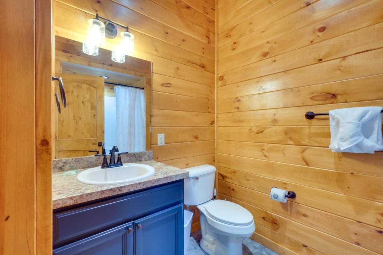 Vacation With Private Hot Tub! *