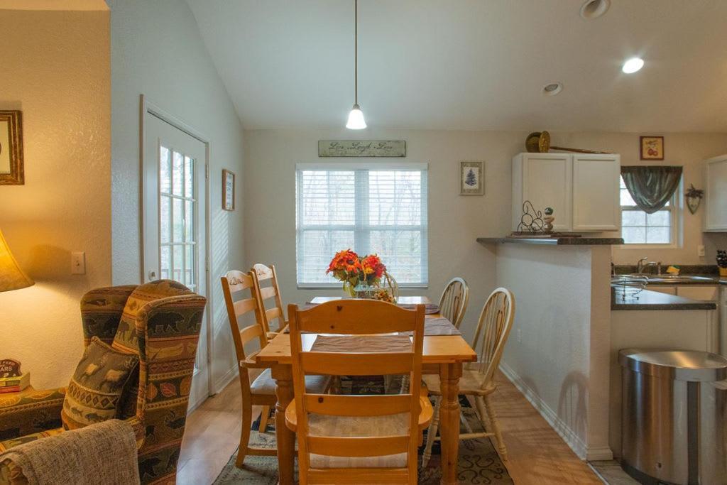 Holiday home Sasquatch A Sleeps 12 Gatlinburg