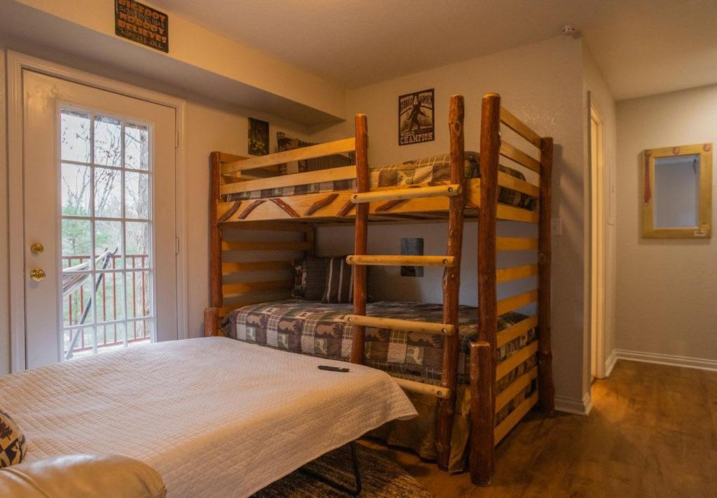 Sasquatch A Sleeps 12 * Gatlinburg