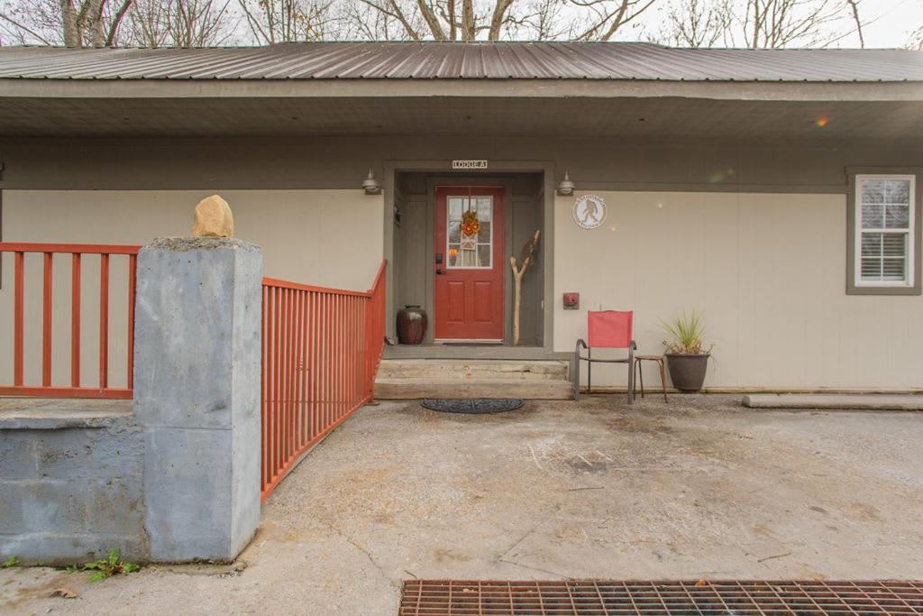 Sasquatch A Sleeps 12 Holiday home