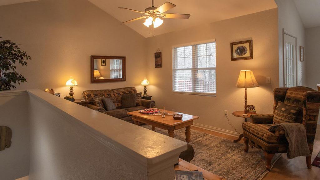 Sasquatch A Sleeps 12 * Gatlinburg