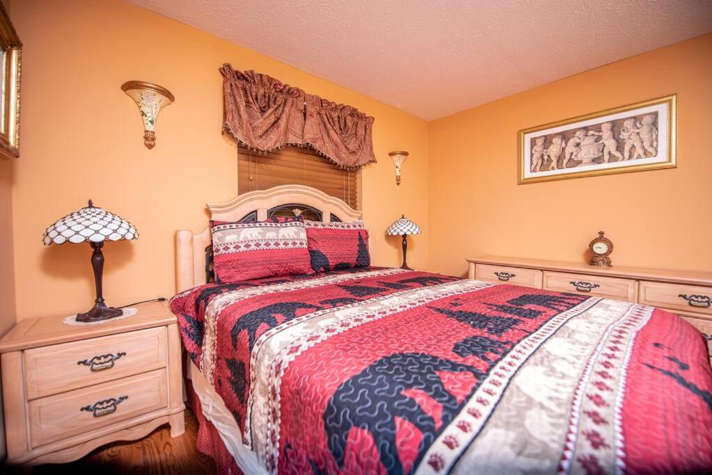 & Mountain View 5 Mins From Downtown Gatlinburg