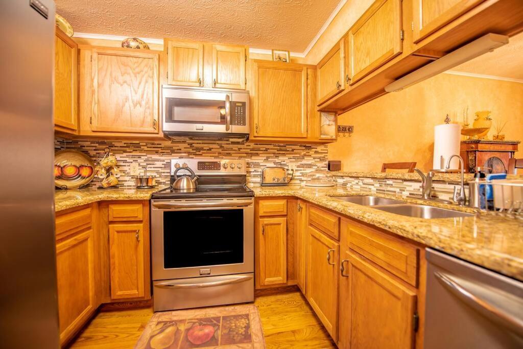 Apartment & Mountain View 5 Mins From Downtown