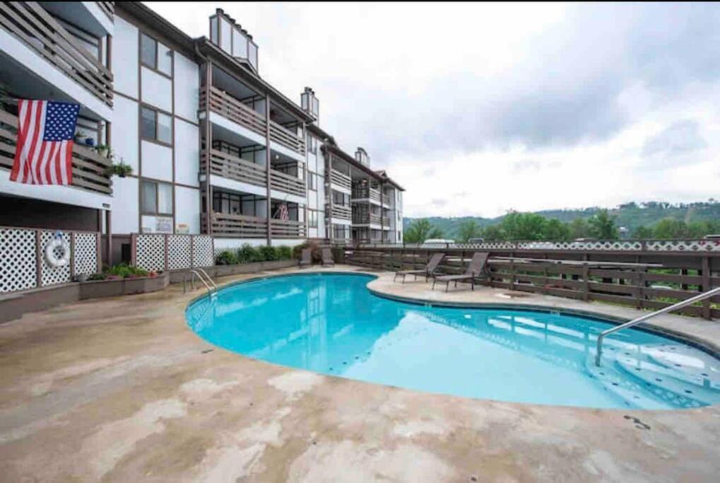 & Mountain View 5 Mins From Downtown * Gatlinburg