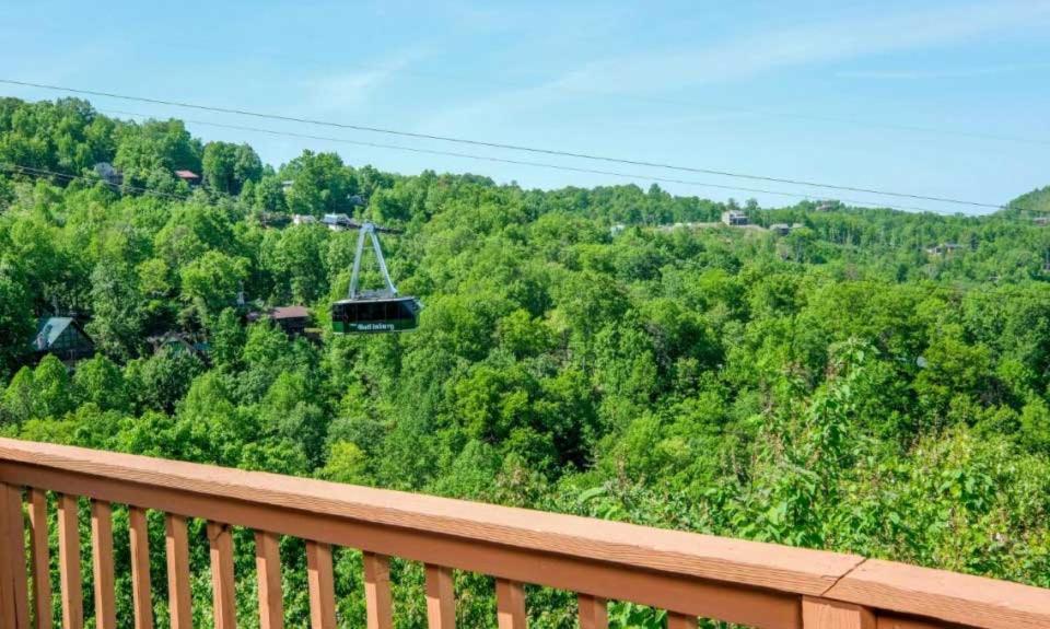 Holiday home A Tram View Scenic Mountain Views And The Historic Cable Tram Pass By