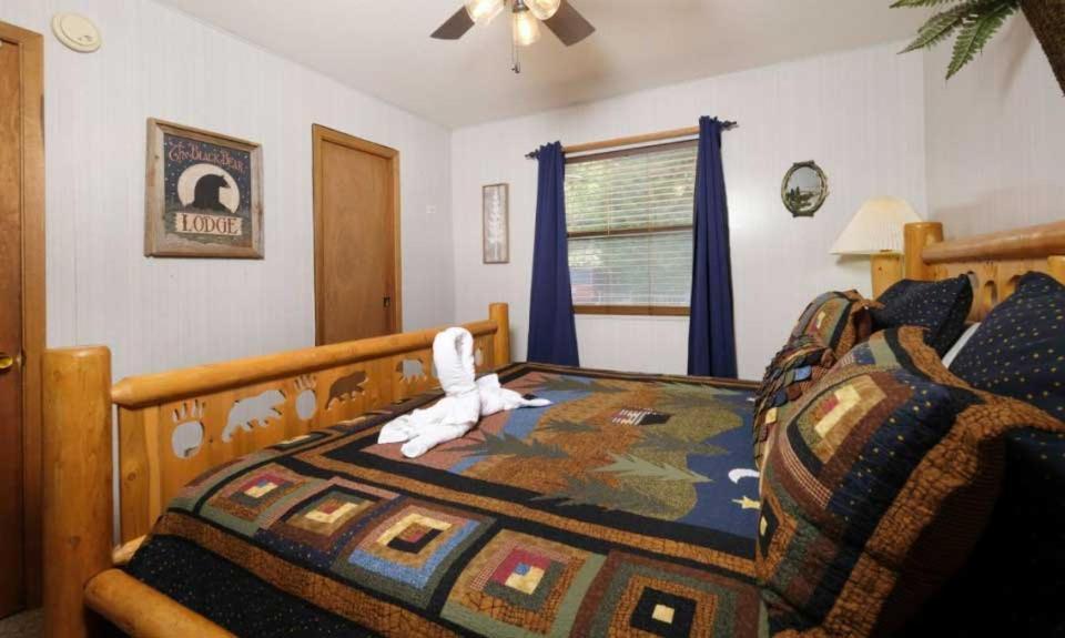 Holiday home A Tram View Scenic Mountain Views And The Historic Cable Tram Pass By
