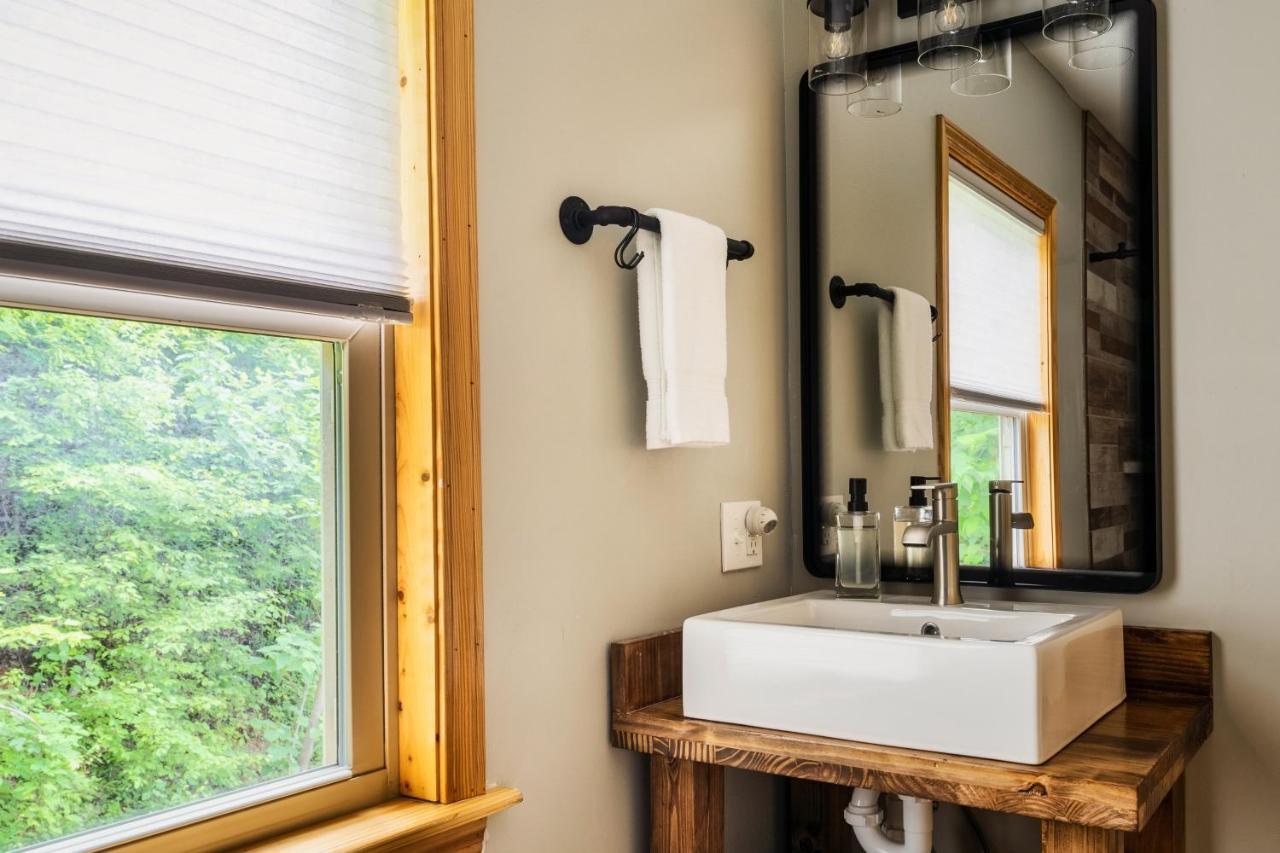 Mountainside - New Luxury Cabin-fire Table-hot Tub-3 Pools-ps5-bears * Gatlinburg