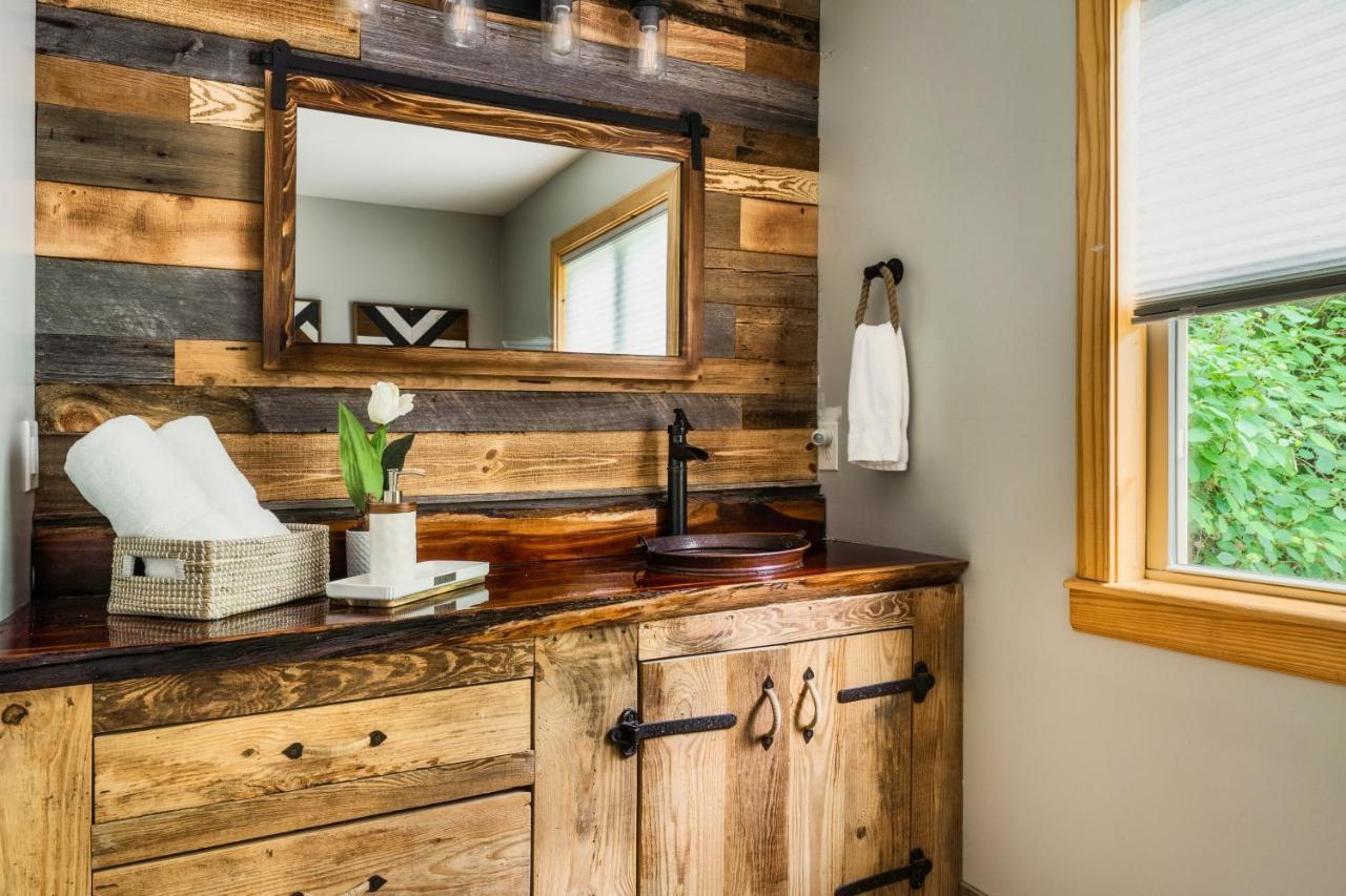 Mountainside - New Luxury Cabin-fire Table-hot Tub-3 Pools-ps5-bears Chalet Gatlinburg