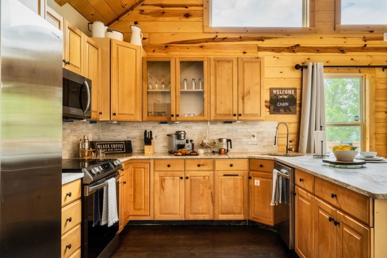 Chalet Mountainside - New Luxury Cabin-fire Table-hot Tub-3 Pools-ps5-bears *