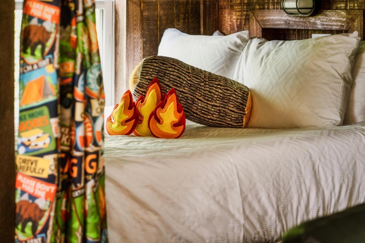 Mountainside - New Luxury Cabin-fire Table-hot Tub-3 Pools-ps5-bears Chalet *