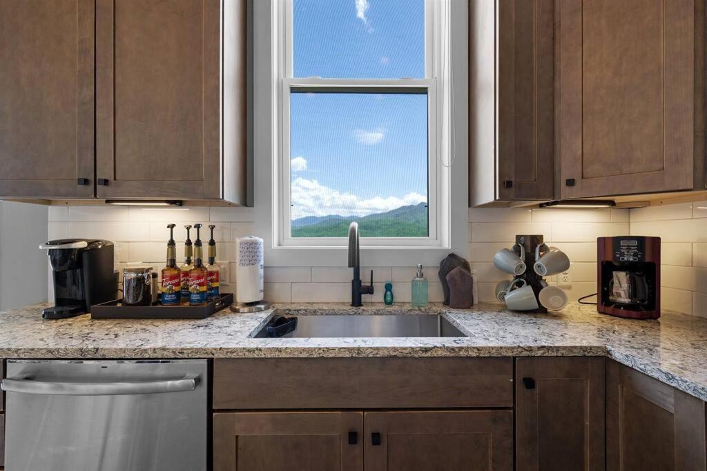 Modern Near Smoky Mountain National Park *