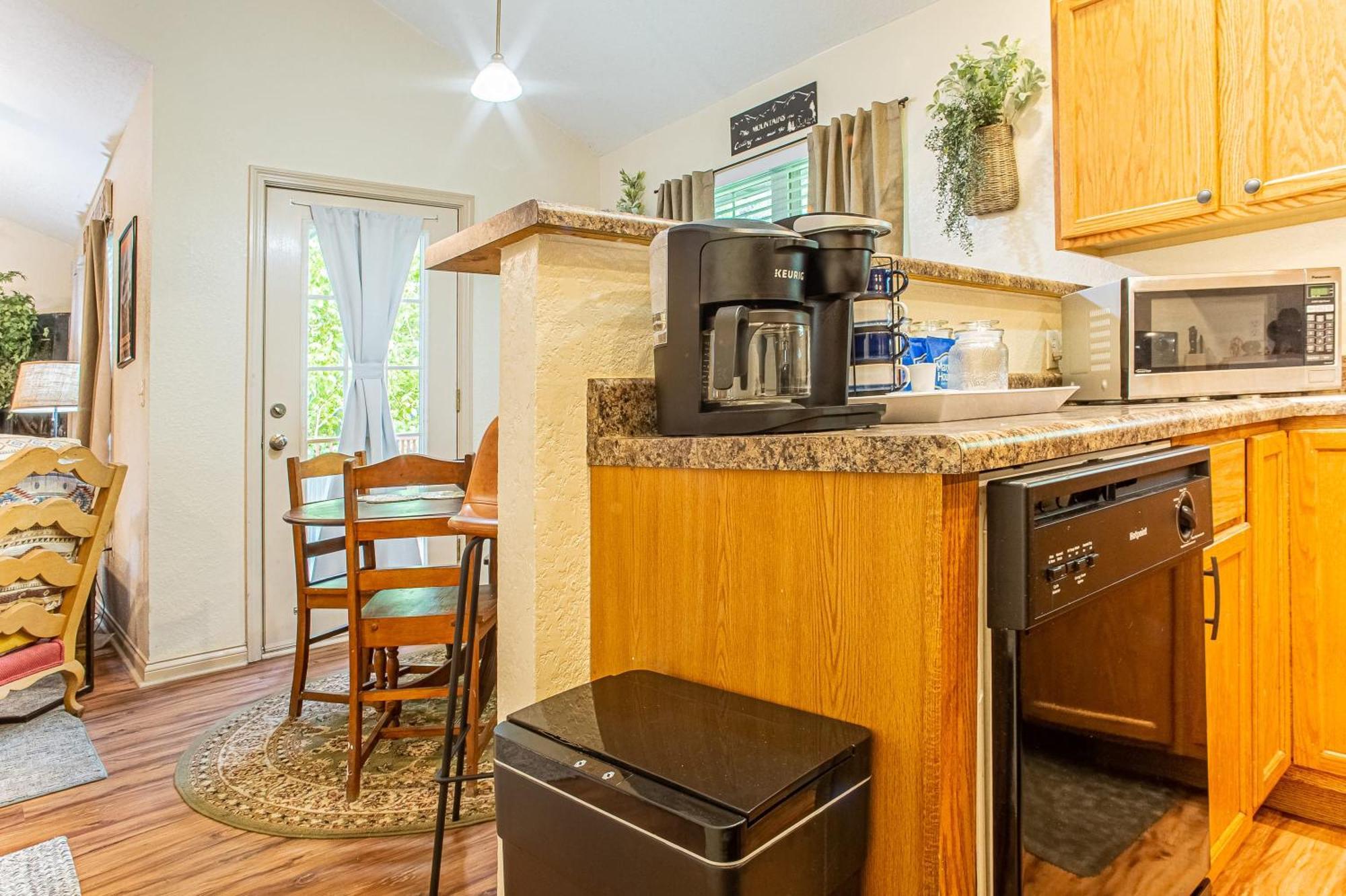 Sasquatch Cde Sleeps 35 Gatlinburg