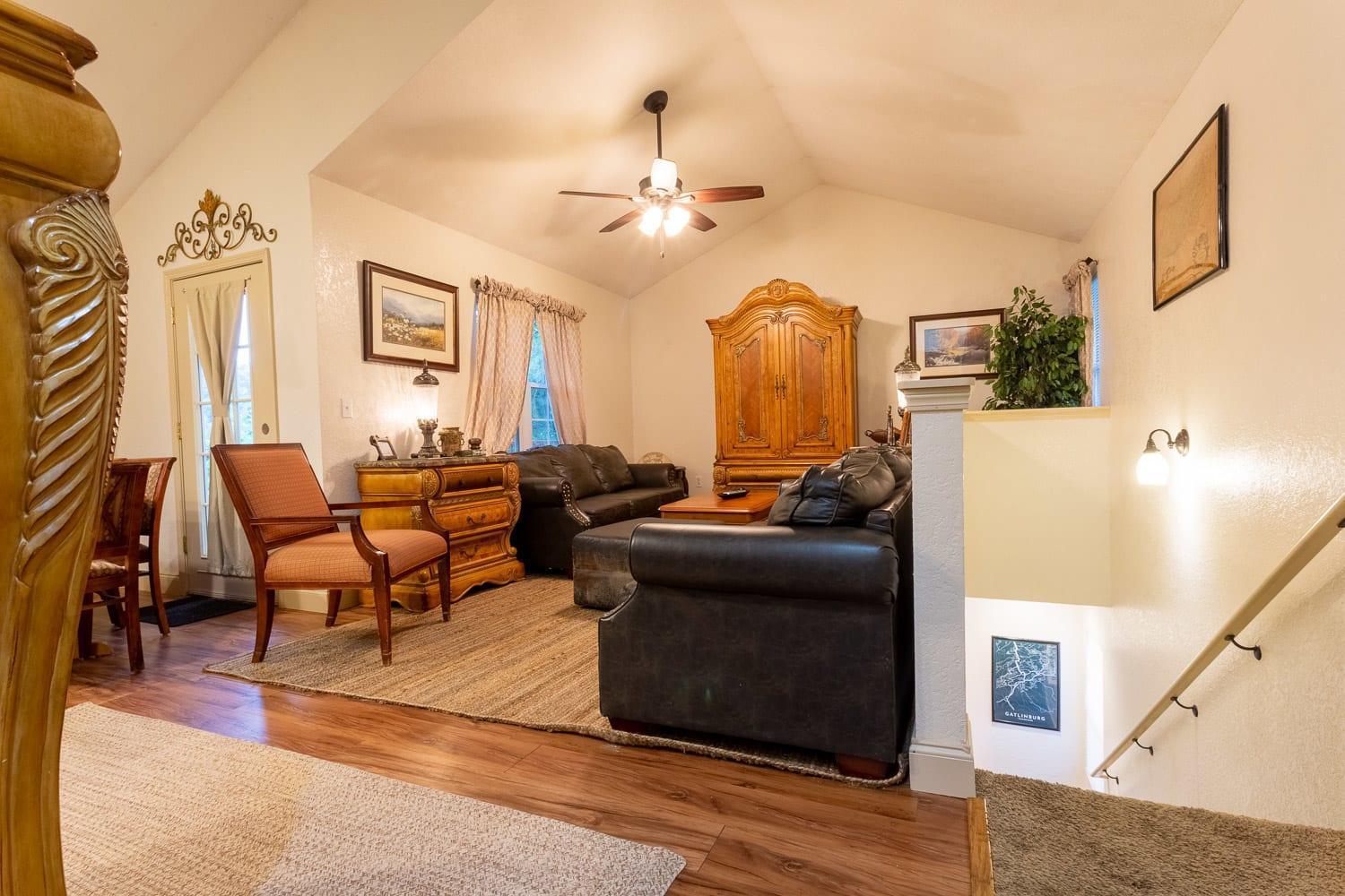 Sasquatch Cde Sleeps 35 Holiday home