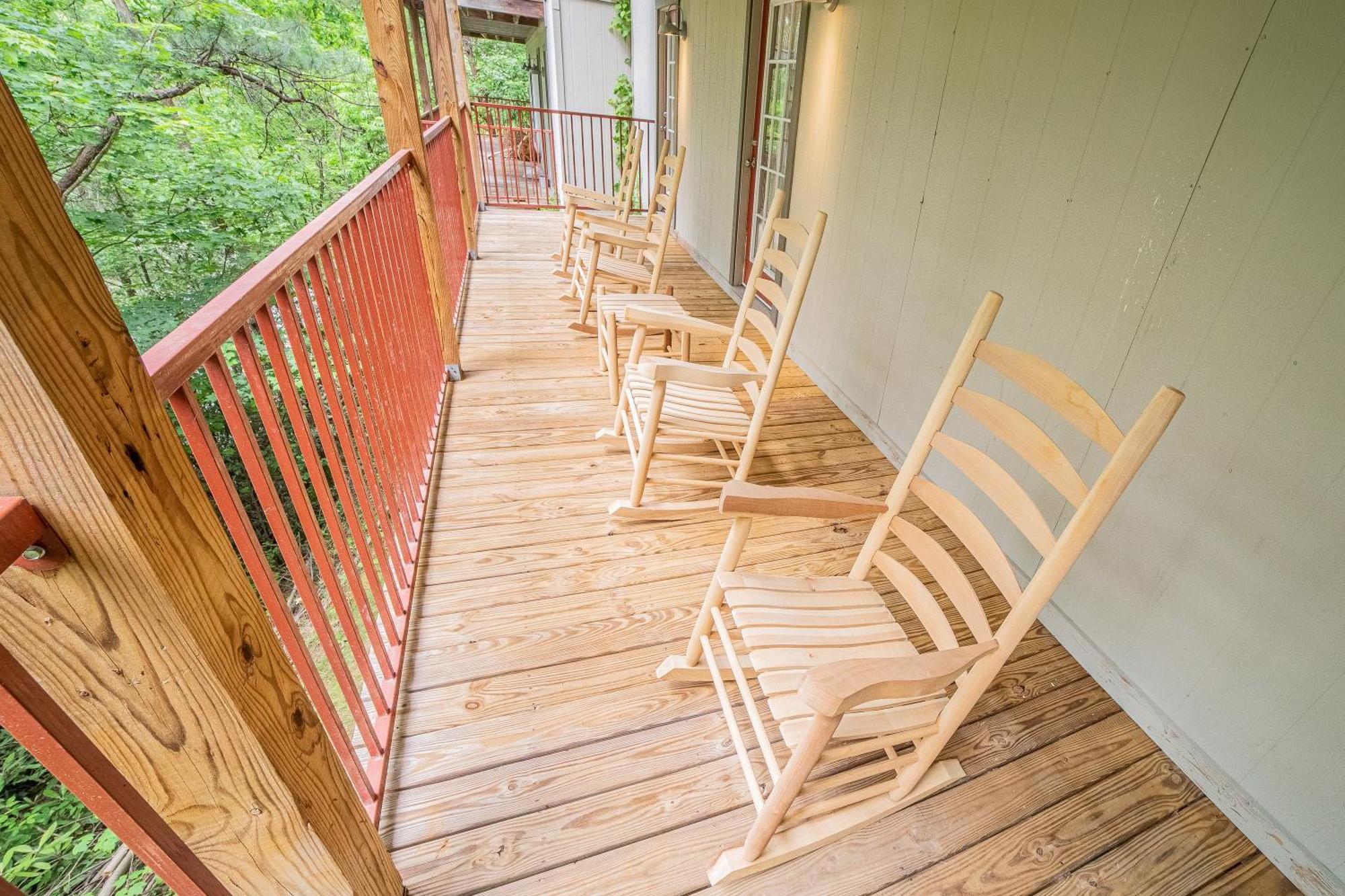 Sasquatch Cde Sleeps 35