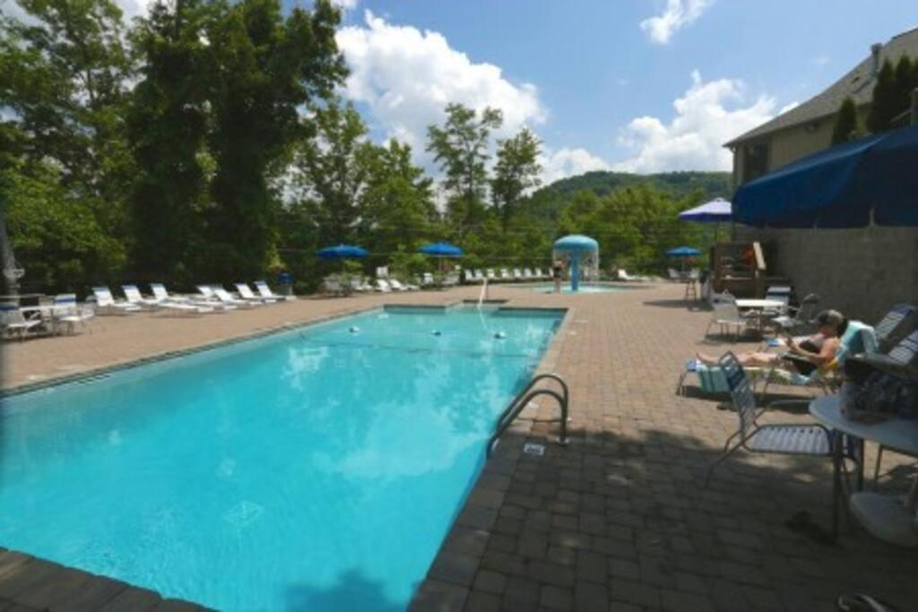 Mountain Springs Chalet Gatlinburg