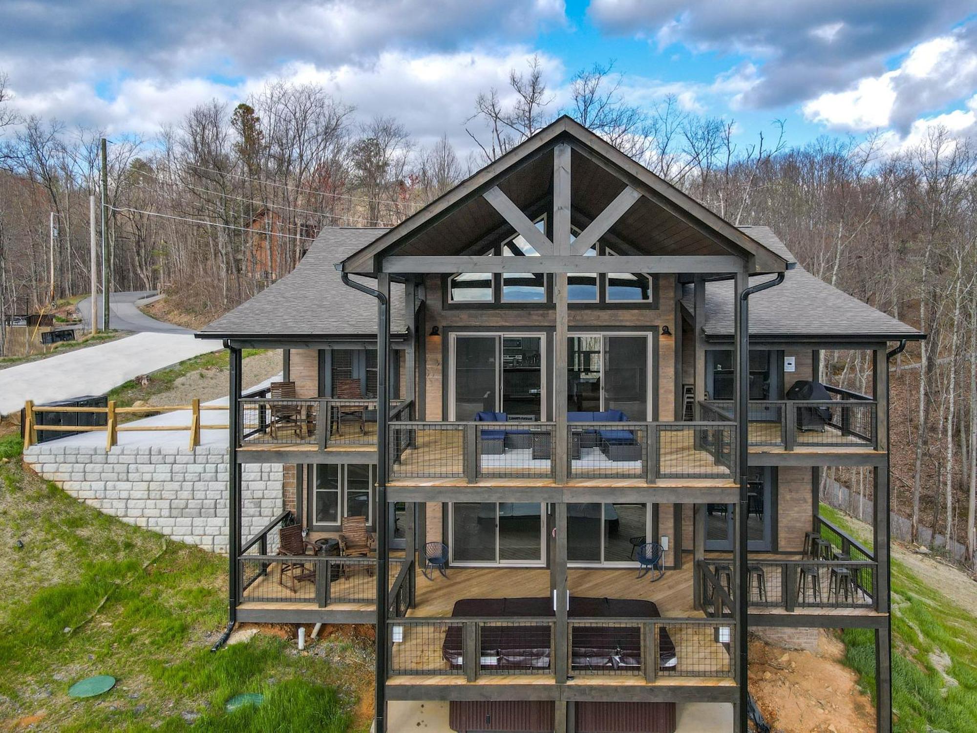Pine Paradise * Gatlinburg