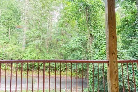 Holiday home G Sasquatch Sleeps 13 *
