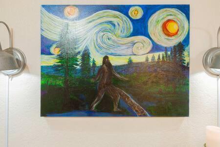 G Sasquatch Sleeps 13 Holiday home *