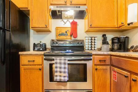 Holiday home G Sasquatch Sleeps 13 Gatlinburg