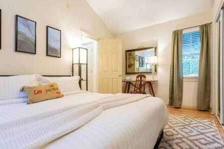 Holiday home G Sasquatch Sleeps 13 Gatlinburg